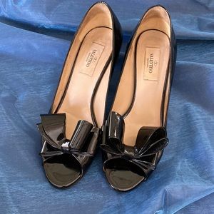 Valentino Garavani Bow heels 37